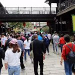 同样的人山人海，不同人眼里有着不一样的风景