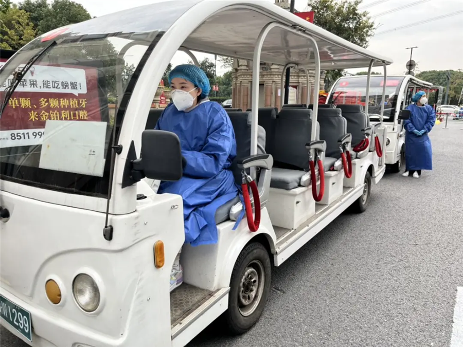 淹城春秋乐园5个志愿者车队,助力封控社区生活物资运送