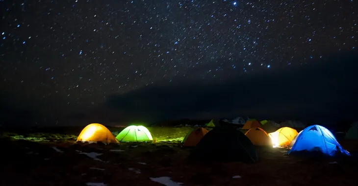 治愈系露营初体验 | 载歌载舞,伴星入眠