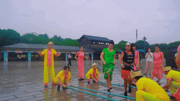 夜夜耶耶~第一批夜游玩水嘉宾已到位,你什么时候来?