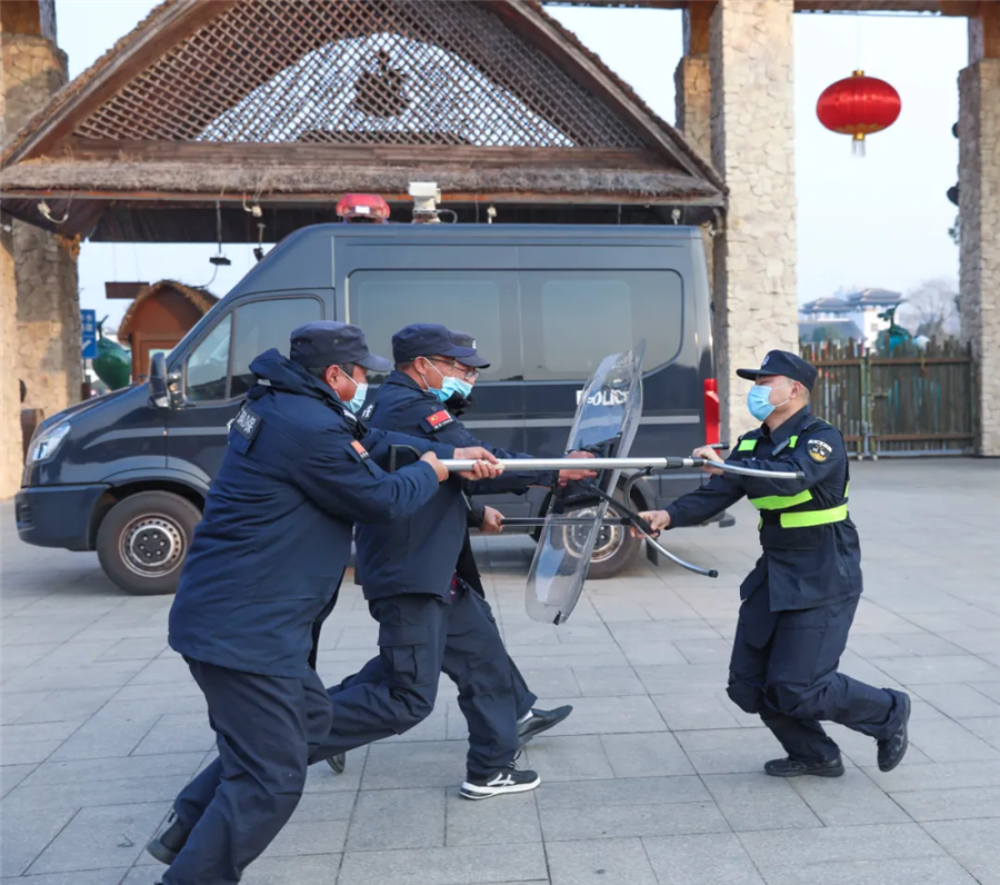 反恐防暴演练进景区，警景联动筑平安