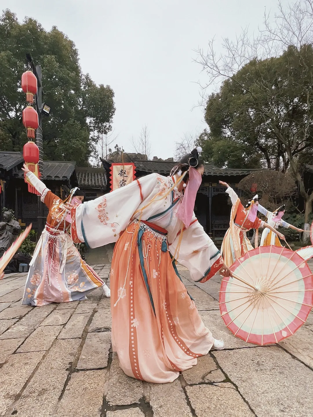 情人节遇元宵 解锁双倍中式浪漫 赏灯、看戏、夜游古城……