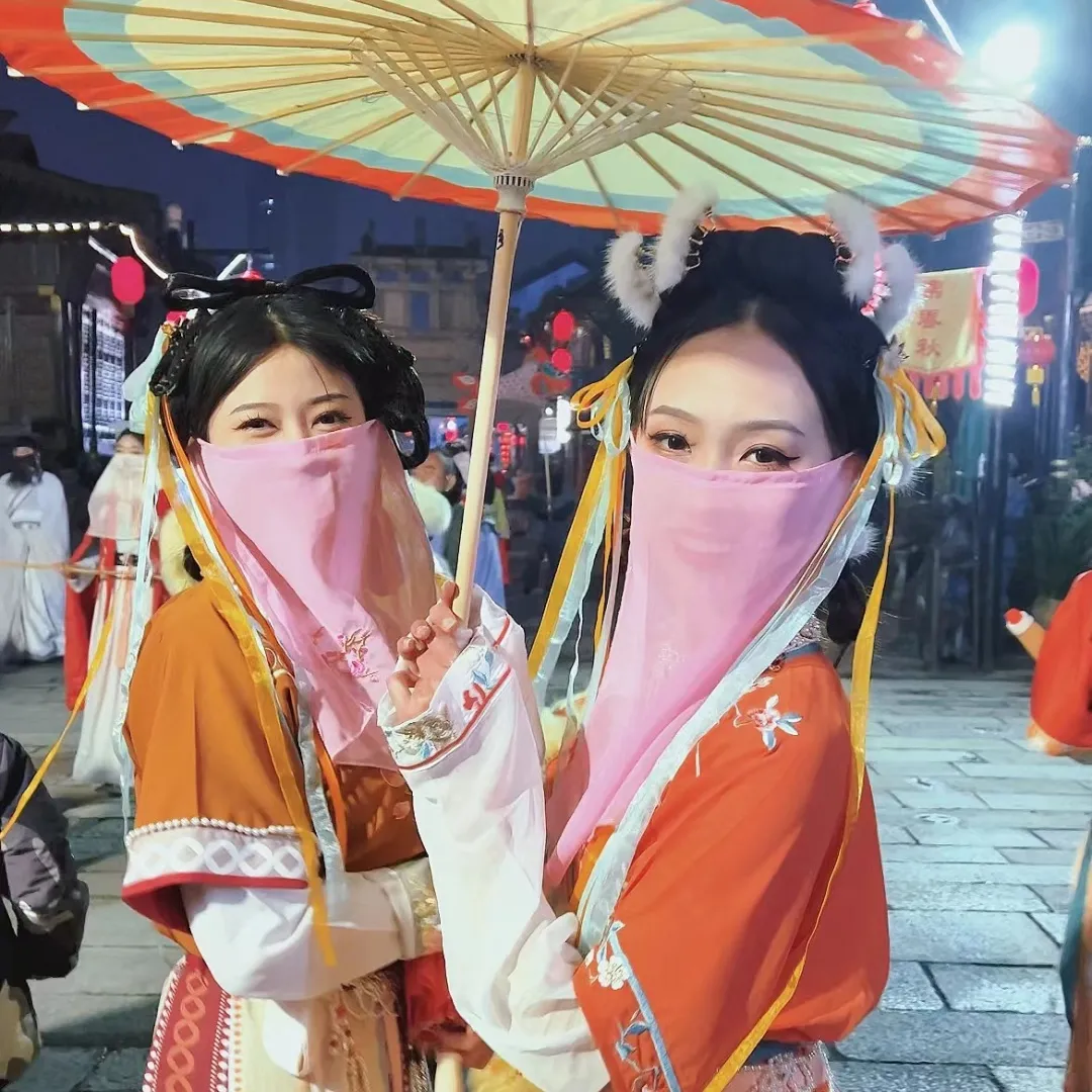 古城提灯 | 全家团圆 赏灯祈福闹元宵79元起……