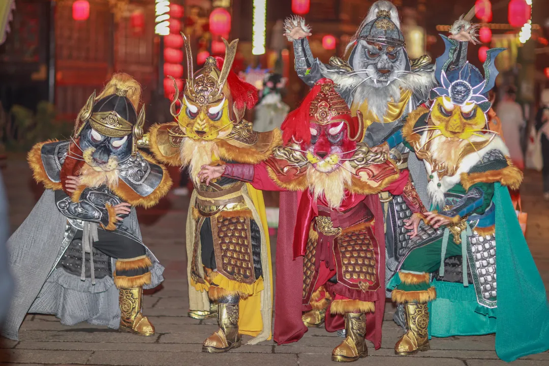 古城提灯 | 全家团圆 赏灯祈福闹元宵79元起……