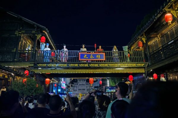 淹城春秋乐园古城新象 以文化主题为互动演艺铸魂