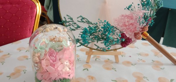 与花相伴 绽放芳华